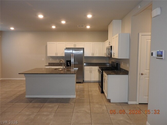 Building Photo - 5312 Appledale St