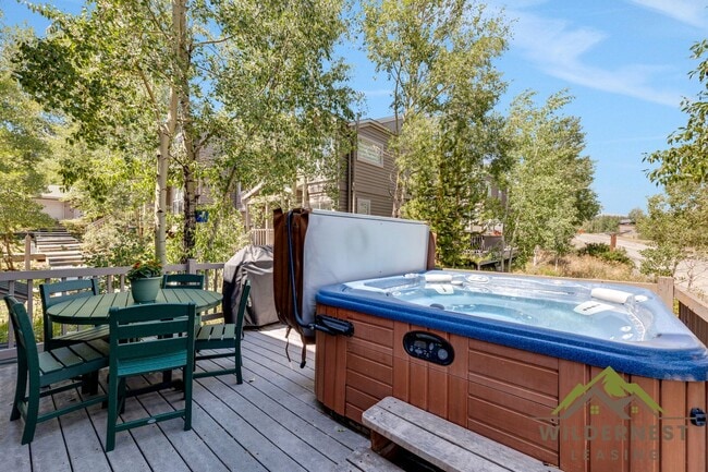Building Photo - 309 Saddle Ridge Dr