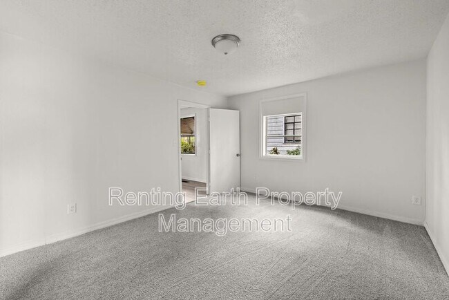 Building Photo - 1893 Princeton Ct SW