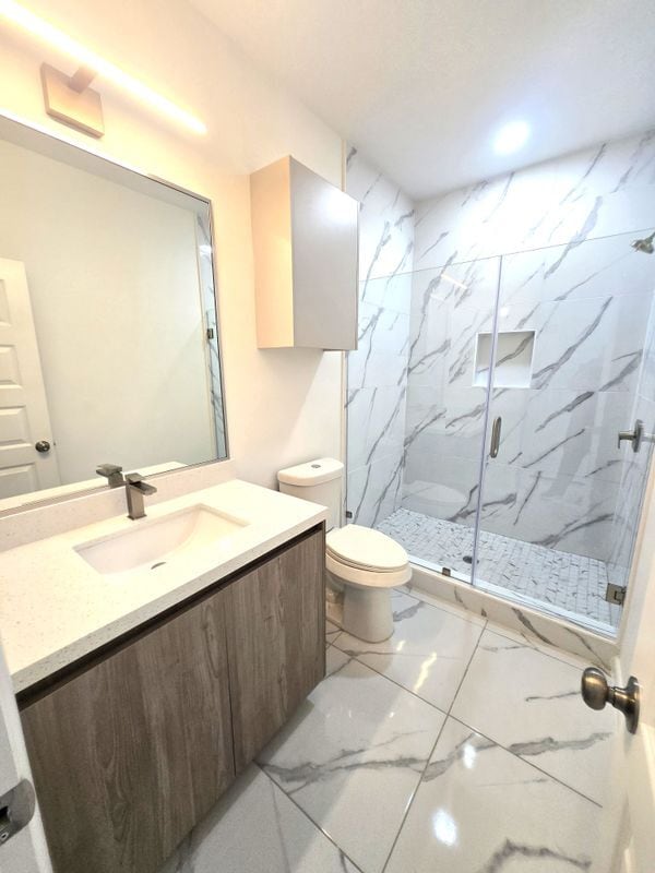 Building Photo - 3201 Magdalena St