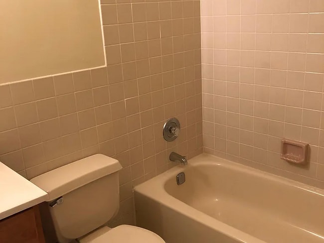 Building Photo - 550 Central Ave