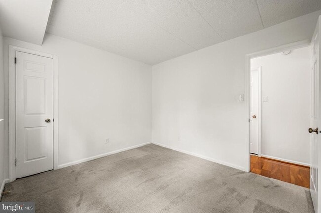 Building Photo - 93 Le Forge Ct
