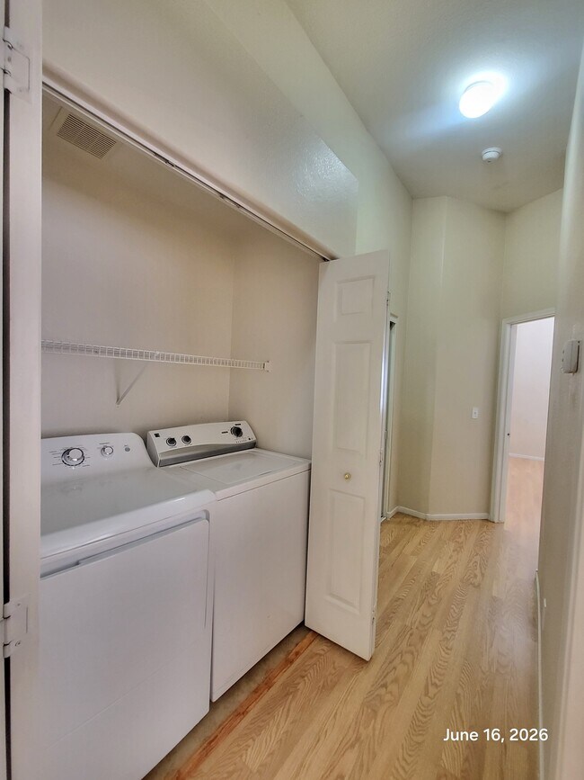 Building Photo - 4523 Sparwood Dr