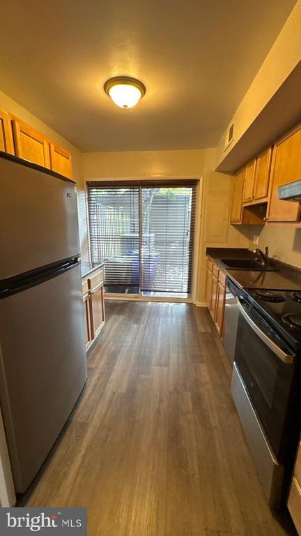 Building Photo - 11251 Skilift Ct