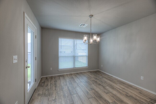Building Photo - 3710 S 13th Pl