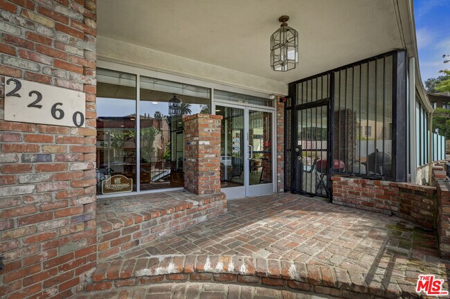 Building Photo - 2260 N Cahuenga Blvd