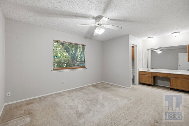 Building Photo - 9002 Marsh Dr
