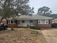 Building Photo - 2219 Oak St