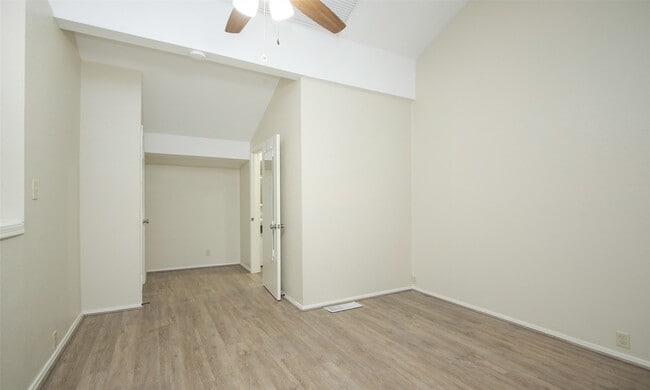 Building Photo - 4900 Floyd St