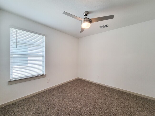 Building Photo - 7015 Halifax Harvest Ln