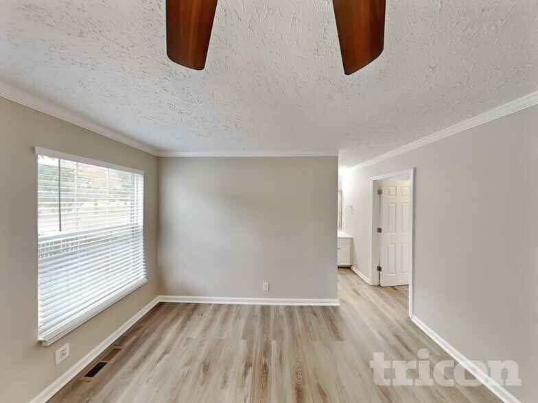 Building Photo - 716 Hallcrest Ct