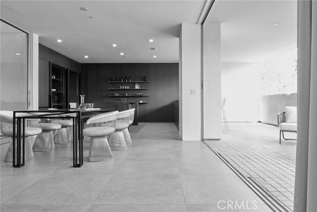 Building Photo - 838 Kings Rd