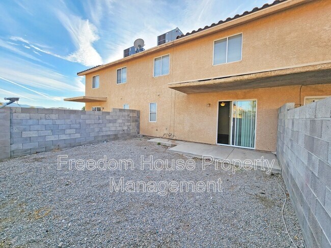 Building Photo - 910 Bourbon St