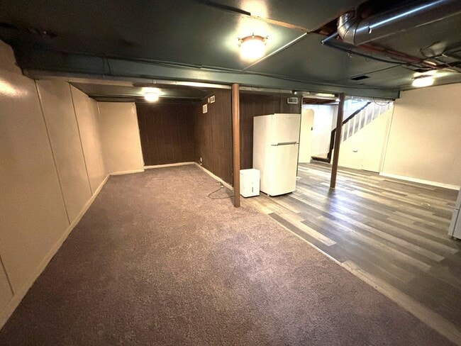 Building Photo - 21440 Lathrup St