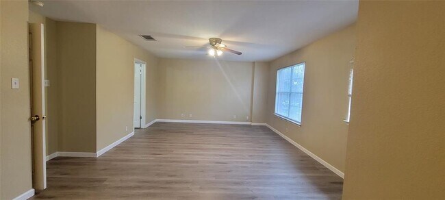 Building Photo - 618 Elizabeth Ln