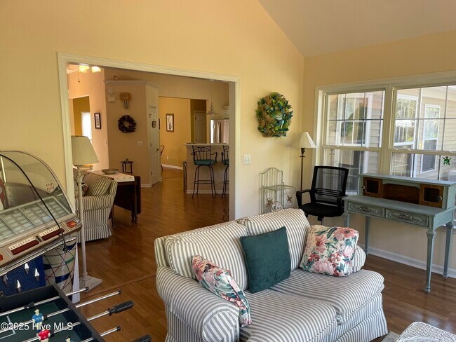 Building Photo - 872 Sandpiper Bay Dr SW