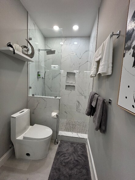 Building Photo - 6422 US-98