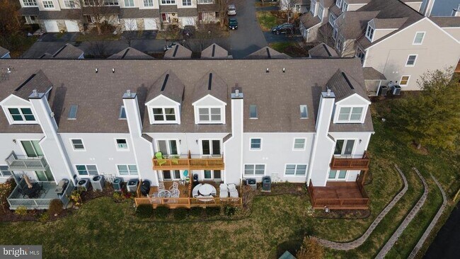 Building Photo - 908 Auckland Way