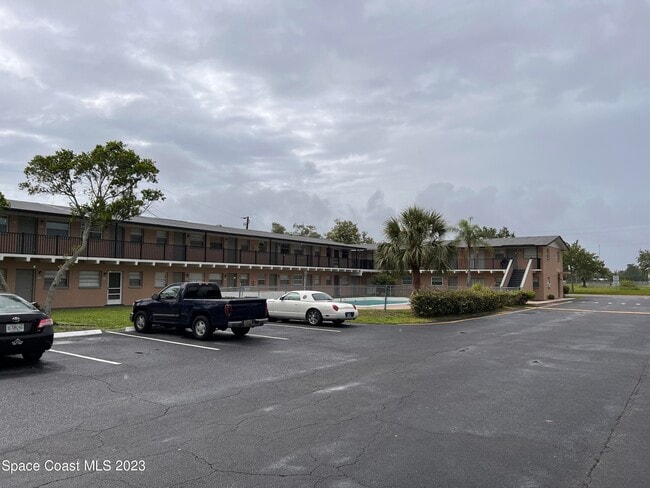 Building Photo - 1715 Dixon Blvd