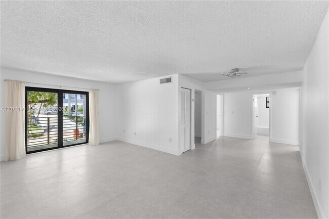 Building Photo - 1225 West Ave
