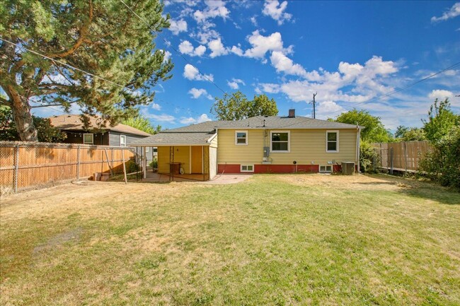 Building Photo - Boise Bench Bliss – Location, Style, and S...