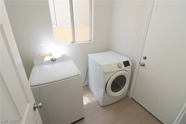Building Photo - 9450 Spellman Ct