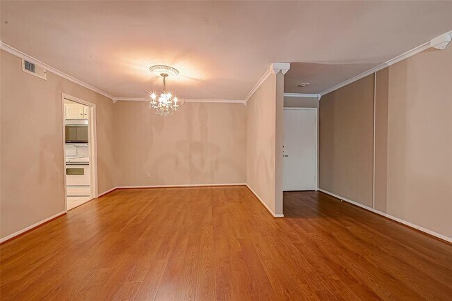 Building Photo - 642 S Ripple Creek Dr
