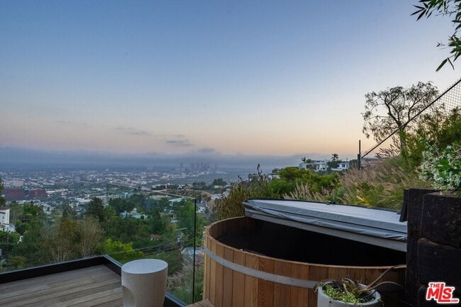 Building Photo - 8800 Hollywood Blvd