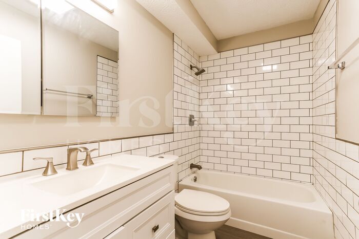 Building Photo - 6956 Britwell Ln