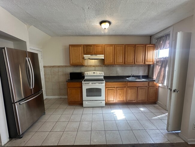 Building Photo - 6604 N Uber St