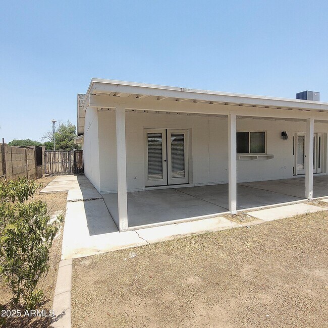 Building Photo - 3137 W Wescott Dr