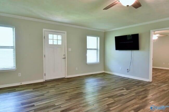 Building Photo - 2020 Ridge Crest Dr