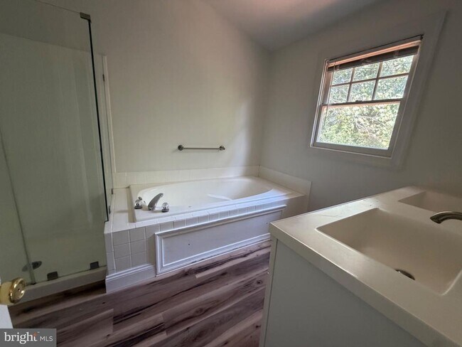 Building Photo - 4009 Dogberry Ln