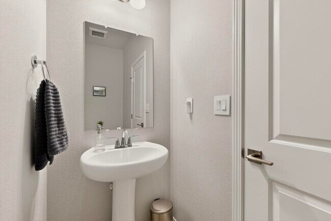 Building Photo - 9609 Sage Ranch Ct