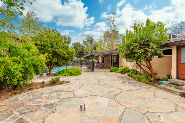 Building Photo - 28051 Balkins Dr