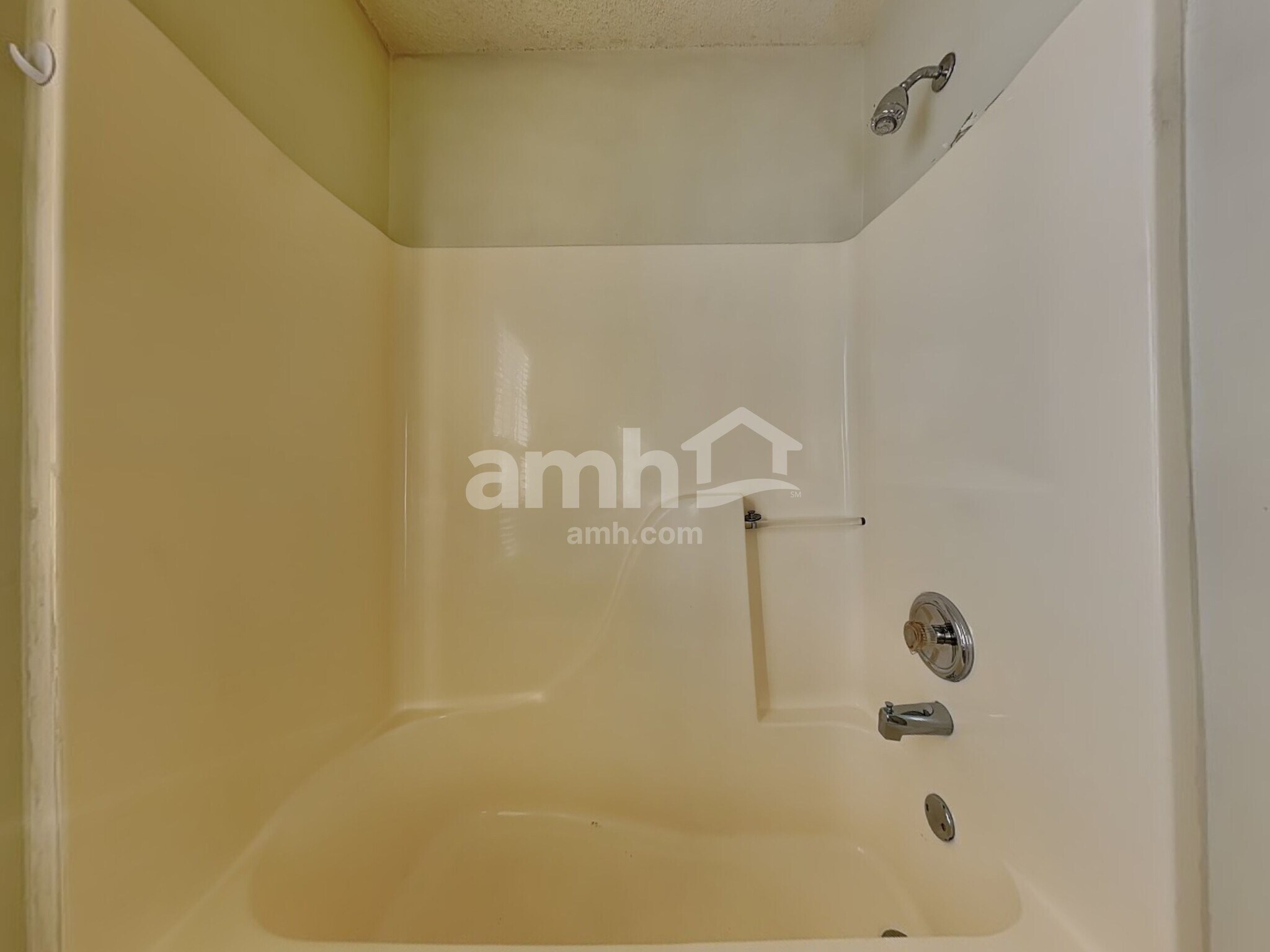 Building Photo - 11 Lake Linden Ct