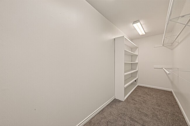 Building Photo - 1814 Eagle Point Rd