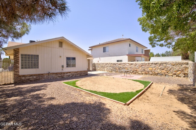 Building Photo - 3404 Rosinie Rose Pl