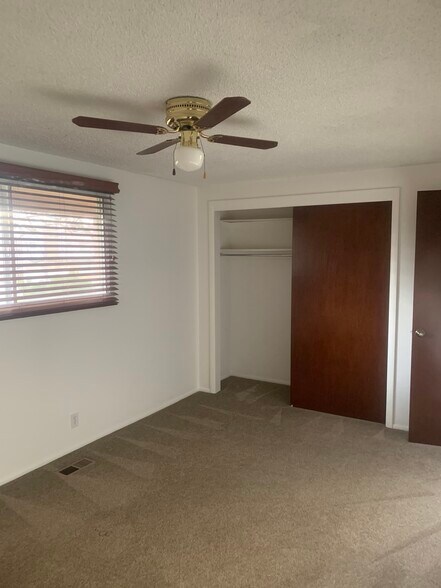 Building Photo - 851 E Newbold Cir