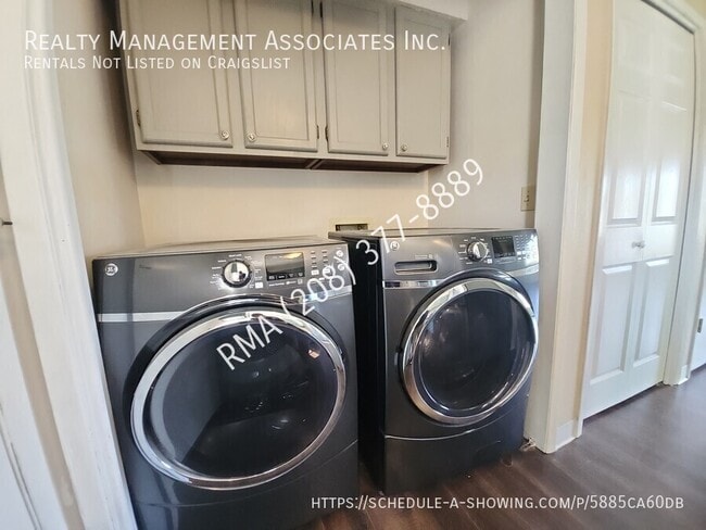 Building Photo - 852 N Benjamin Ln