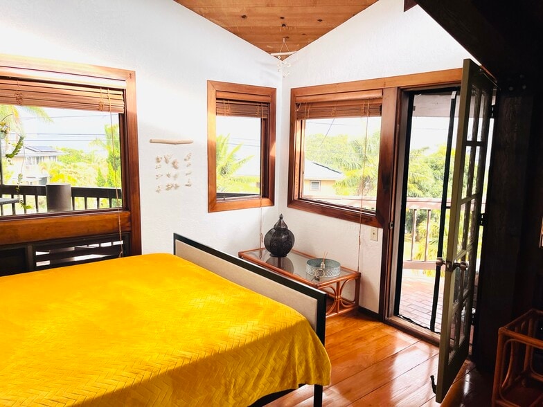 Building Photo - 3928 Ulu Alii St