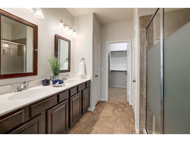 Building Photo - 16021 Travesia Way