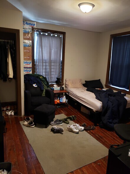 Building Photo - 1705 W Montgomery Ave