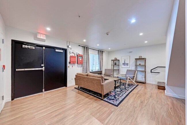 Building Photo - Park Avenue 102