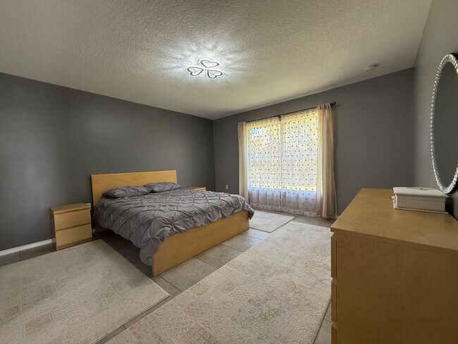 Building Photo - Beautiful updated 3 bedroom 2 bathroom home in Bayberry Lakes (Fully Furnished)