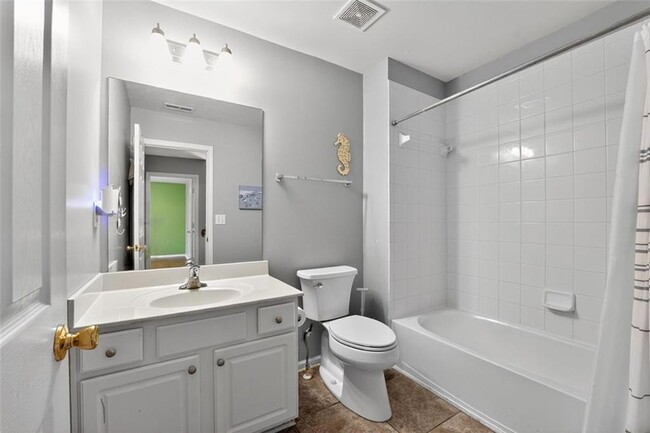 Building Photo - 605 Lofty Ln