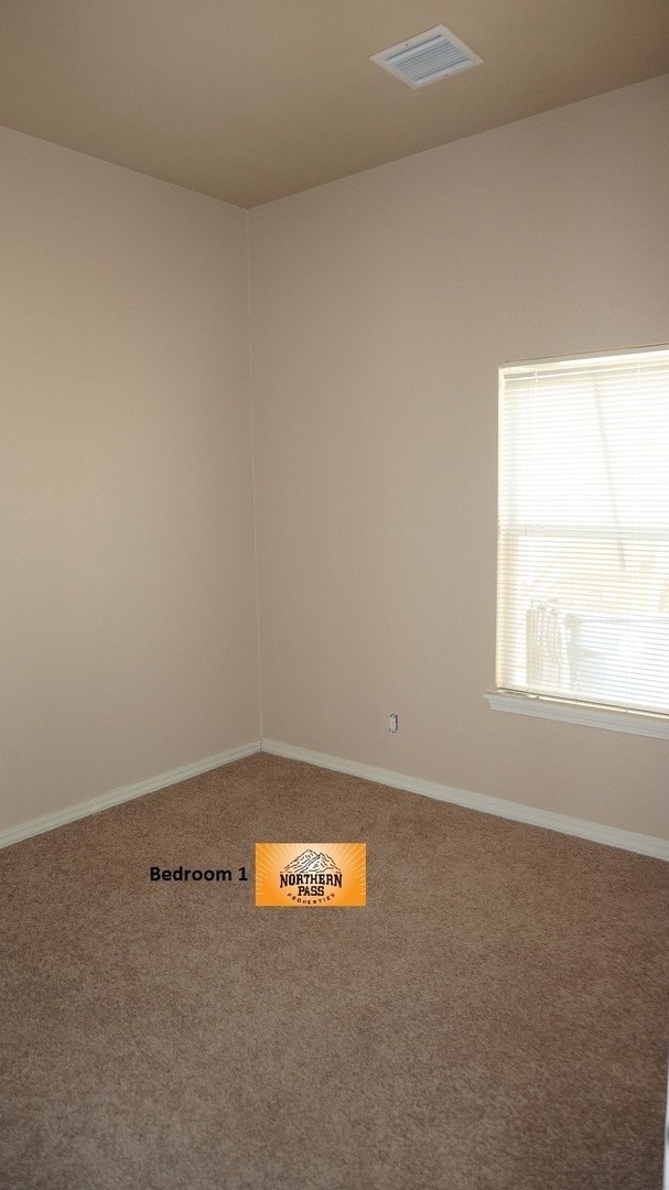 Building Photo - Amazing 3 Bedroom Home in Gated Community!