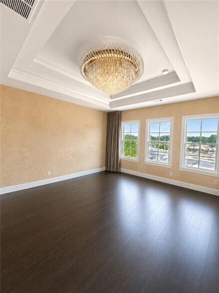 Building Photo - 1915 Skyfall Cir