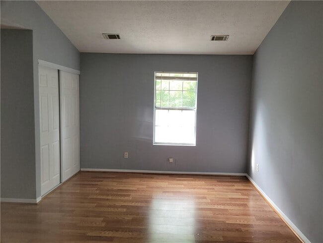 Building Photo - 457 Prince of Wales