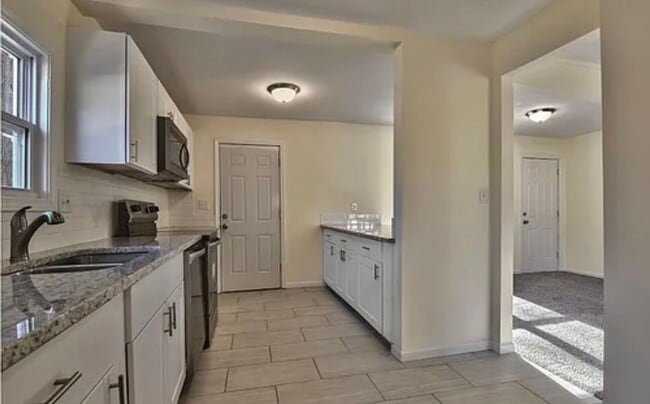 Building Photo - Charmin one bedroom house